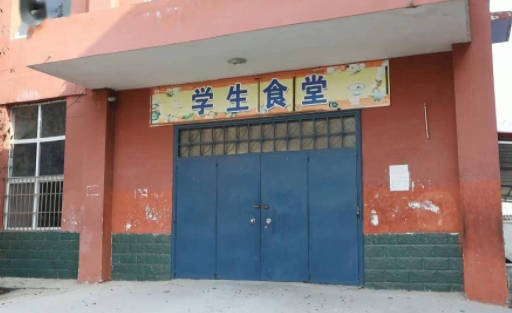 河南学生呕吐涉事公司事发后才取得许可证