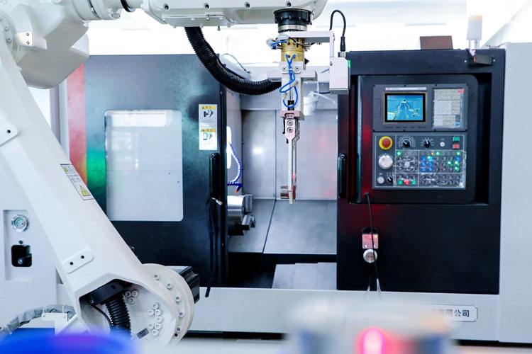 CNC加工对机器人行业至关重要